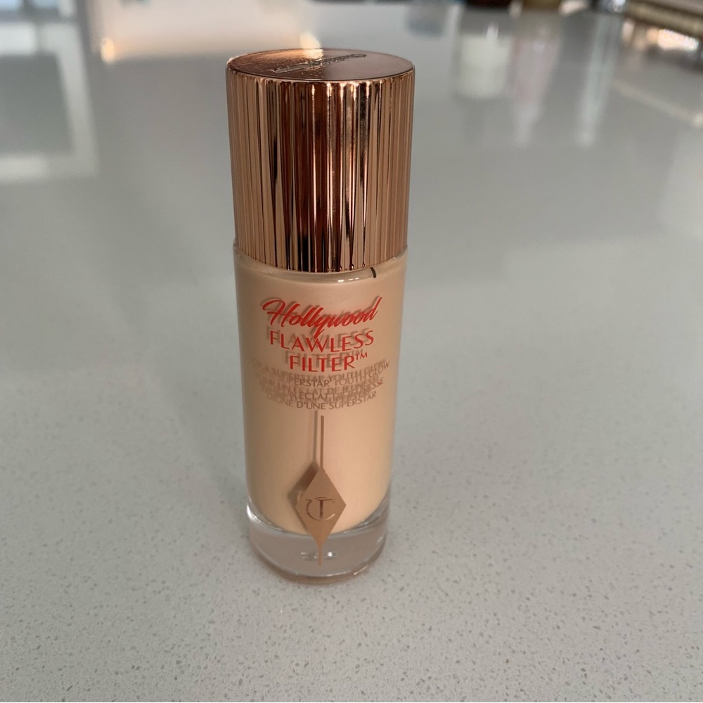 Charlotte Tilbury Hollywood Flawless Filter Shade 4 Medium NWOB